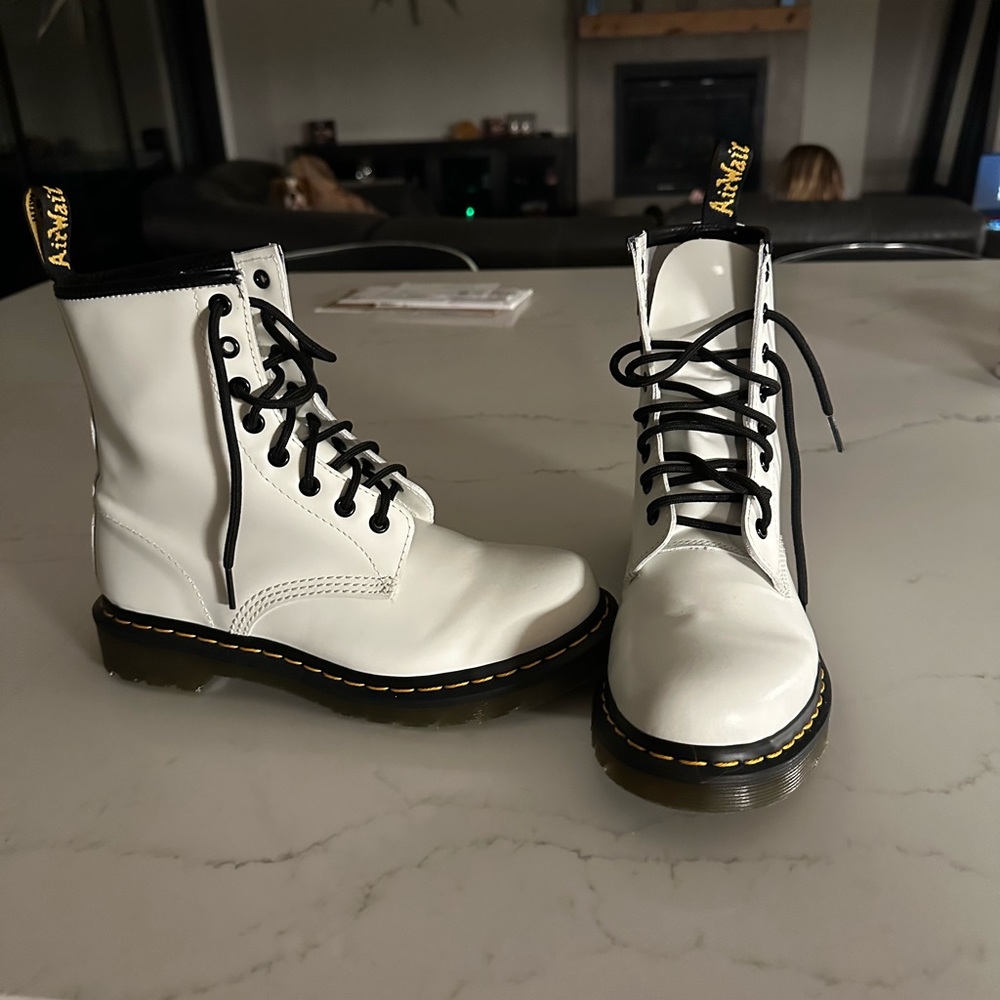 Dr Marten 1460 white size 8 women’s